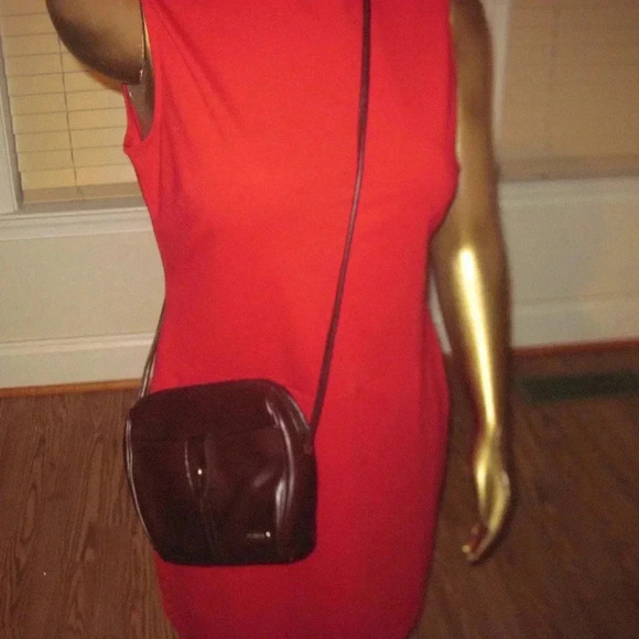 Liz Claiborne Handbags - Vintage LIZ CLAIBORNE Crossbody Bag Purse Burgundy